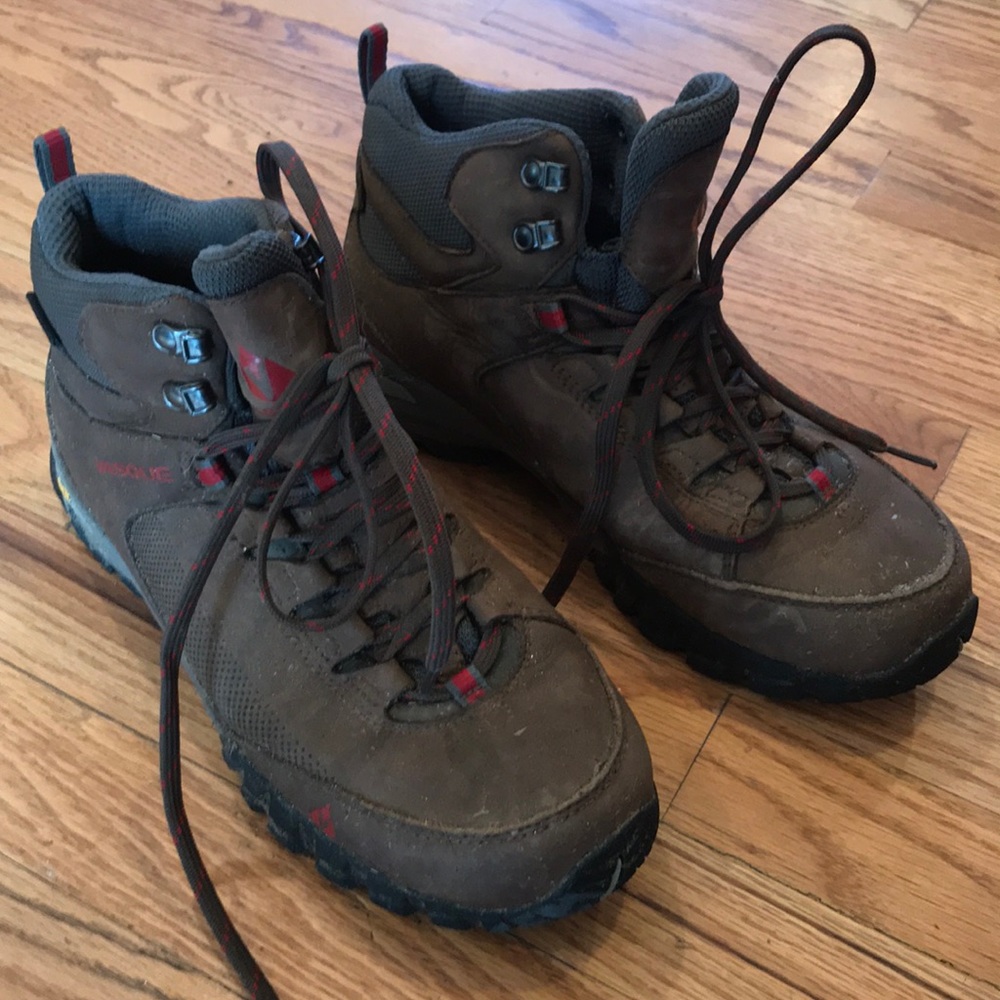 Vasque Men’s hiking boot. 8M medium.